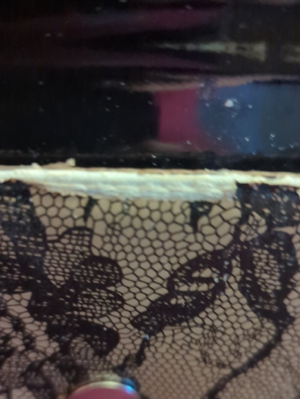 Aldo Tan Clutch with Black Lace-Print and Chain Strap - Picture 4 of 5